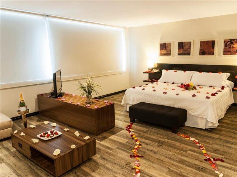 Hotel Bogota Virrey Ngoại thất bức ảnh